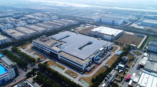 女性デザイナーセクシーな高級安全サングラス Gafas De Sol サングラス 2022 ファッションパターン安全トレンディ UV400 スクエアファッション最新サングラス 2023